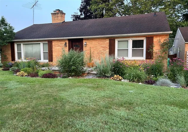 1st image of 401 Richard Ave, Lansing, MI 48917 | MLS# 60960142