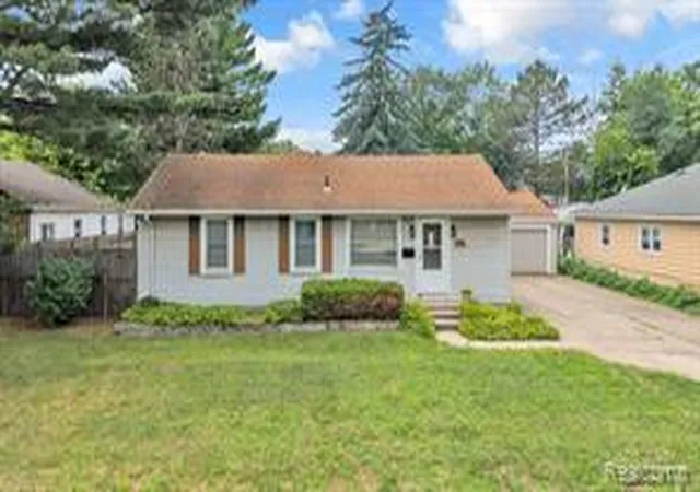 Homes for sale in Dearborn Heights, MI | 5693 Colonial St, Dearborn Heights, MI 48127 | MLS# 61008429
