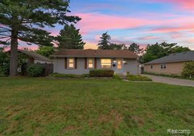 Homes for sale in Dearborn Heights, MI | 5693 Colonial St, Dearborn Heights, MI 48127 | MLS# 61008429
