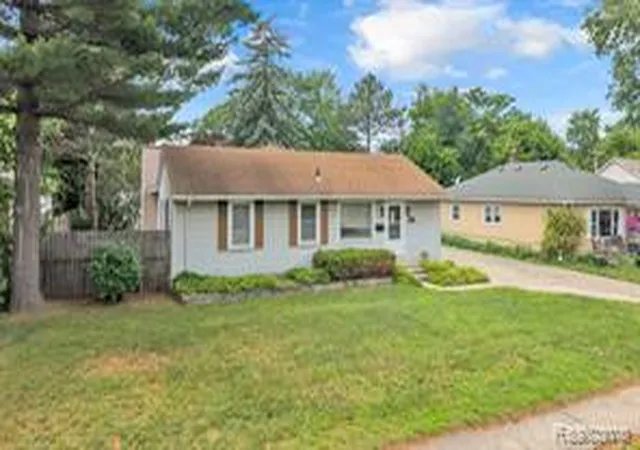 Homes for sale in Dearborn Heights, MI | 5693 Colonial St, Dearborn Heights, MI 48127 | MLS# 61008429