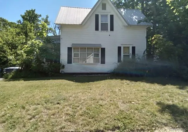 Homes for sale in Dowagiac, MI | 417 Chestnut St, Dowagiac, MI 49047 | MLS# 61000323
