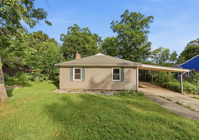 Photo 1 of Single family home for sale at 2757 Cascade Springs Dr, Grand Rapids, MI 49546 | MLS# 70545499 | Listing updated on 2026-08-17