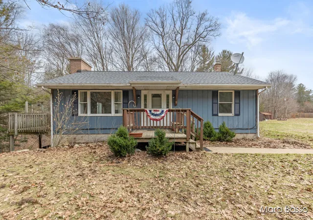 Homes for sale in Grant, MI | 4405 W 116th St, Grant, MI 49327 | MLS# 70543992
