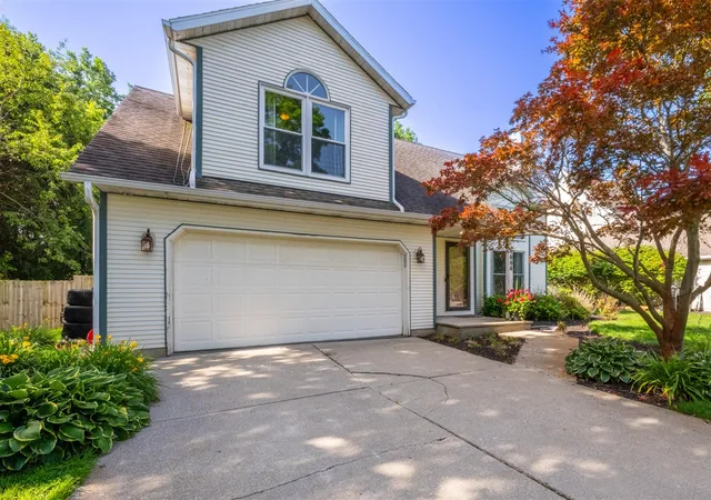 Homes for sale in Saint Joseph, MI | 1664 Southfield Pkwy, Saint Joseph, MI 49085 | MLS# 70543549
