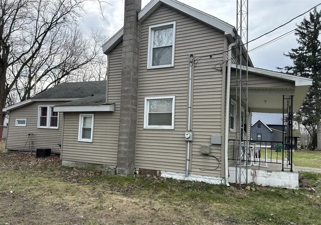 Homes for sale in Dowagiac, MI | 403 Walnut St, Dowagiac, MI 49047 | MLS# 70520534