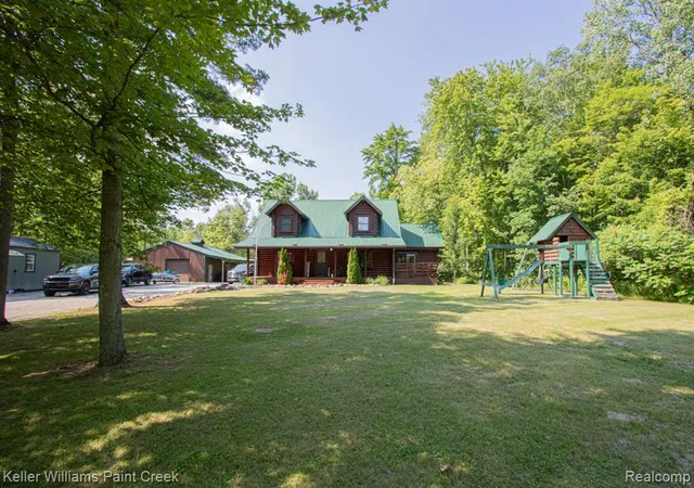 Homes for sale in Kimball, MI | 5104 Ravenswood Rd, Kimball, MI 48074 | MLS# 61007151