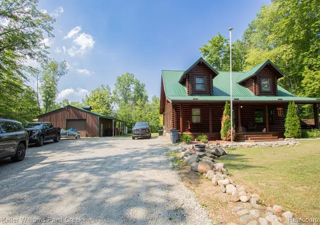 Homes for sale in Kimball, MI | 5104 Ravenswood Rd, Kimball, MI 48074 | MLS# 61007151