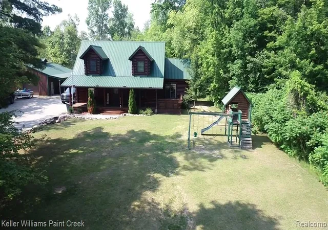 Homes for sale in Kimball, MI | 5104 Ravenswood Rd, Kimball, MI 48074 | MLS# 61007151