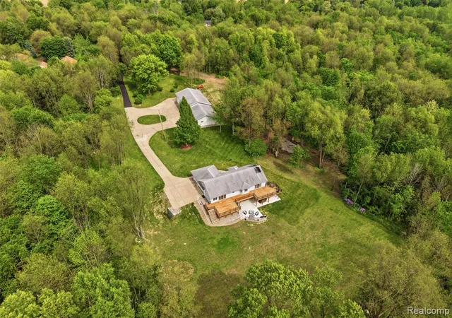 Homes for sale in Bath, MI | 13158 Wood Rd, Bath, MI 48808 | MLS# 60996966