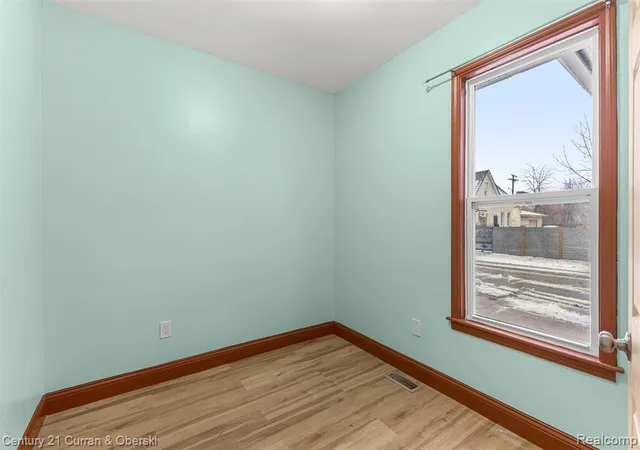 4th image of 4621 Junction St, Detroit, MI 48210 | MLS# 60983872