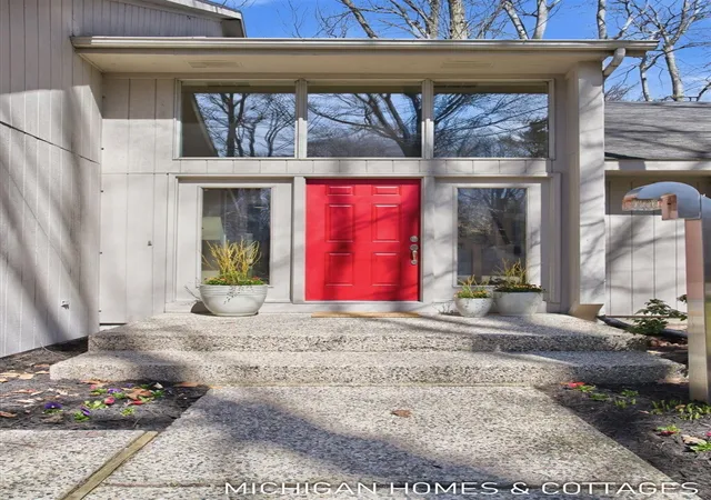 2nd image of 221 Foxdown Rd, Holland, MI 49424 | MLS# 70522037