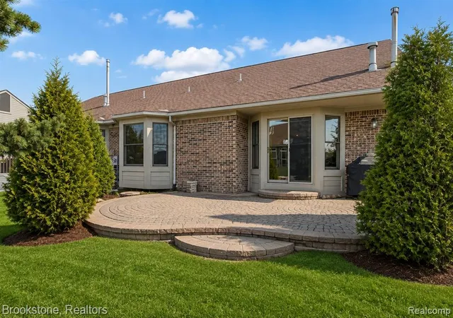 Photo 3 of Condo for sale at 35413 Upmann Dr, Sterling Heights, MI 48310 5323 | MLS# 61024205 | Listing updated on 2026-09-13