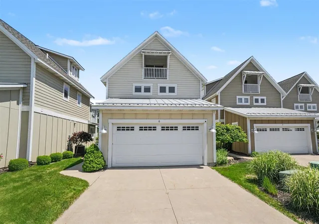 Homes for sale in Spring Lake, MI | 920 W Savidge St #6, Spring Lake, MI 49456 | MLS# 70511586
