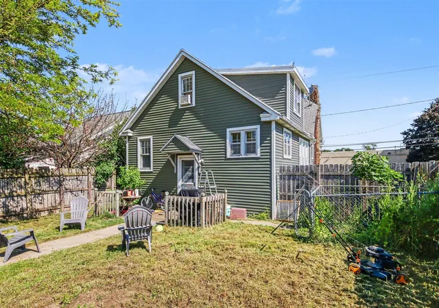 image of 18 34th St, Grand Rapids, MI 49548 | MLS# 70535447