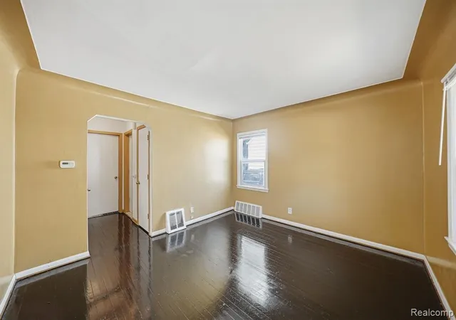 Photo 3 of Sale Pending at 14694 Jacob Ave, Eastpointe, MI 48021 2838 | MLS# 61025298 | Listing updated on 2026-10-11