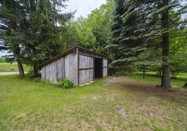 Homes for sale in Bear Lake, MI | 6712 Lumley Rd, Bear Lake, MI 49614 | MLS# 70538616