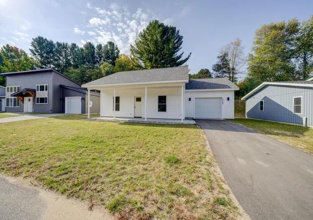 Photo 2 of Single family home for sale at 3888 Falling Leaf Trl, Traverse City, MI 49686 | MLS# 80062716 | Listing updated on 2026-09-14
