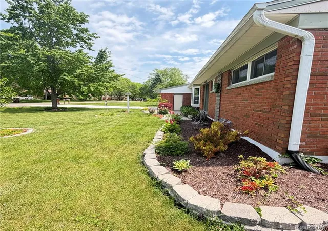 Photo 4 of Single Family Residence at 1451 Wilshire Rd, Haslett, MI 48840 | MLS# 60997006 | | Sold on 2026-06-25