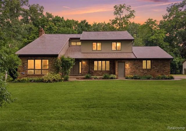 Photo 1 of Single Family Residence at 68345 Romeo Plank Rd, Ray, MI 48096 | MLS# 61003810 | | Sold on 2026-07-10