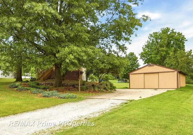 Homes for sale in Columbiaville, MI | 594 Lou Alice Dr, Columbiaville, MI 48421 | MLS# 50212644