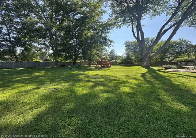32nd image of 4609 W Wackerly St, Midland, MI 48640 | MLS# 60974667