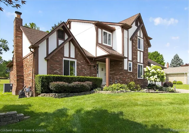 2nd image of 524 Kentucky Dr, Rochester Hills, MI 48307 | MLS# 61020981