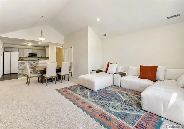 Listing Photo 5 - Condo for sale in building located at 45806 Aragon Ln, Belleville, MI 48111