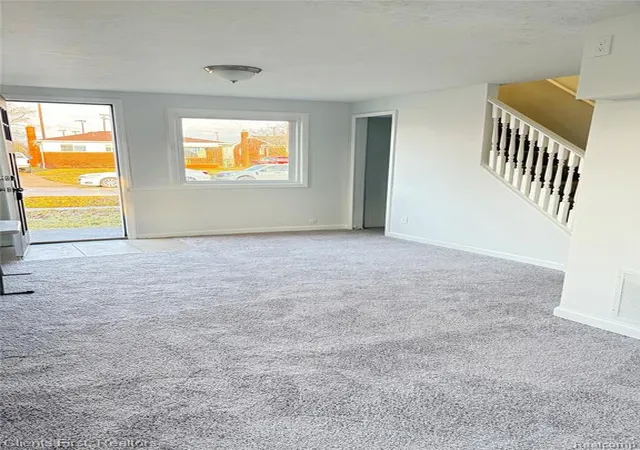 4th image of 128 Henry Ruff Rd, Garden City, MI 48135 | MLS# 60977442