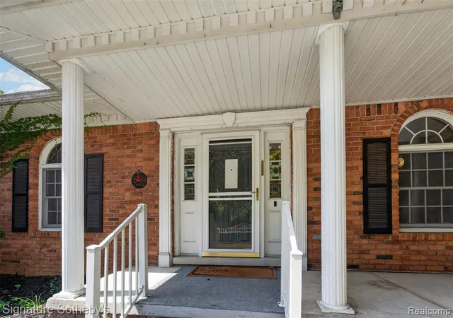 Photo 2 of Sale Pending at 27701 California Dr, Lathrup Village, MI 48076 3445 | MLS# 61024941 | Listing updated on 2026-08-30