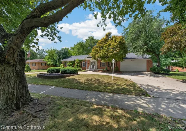 Photo 44 of Sale Pending at 27701 California Dr, Lathrup Village, MI 48076 3445 | MLS# 61024941 | Listing updated on 2026-08-30