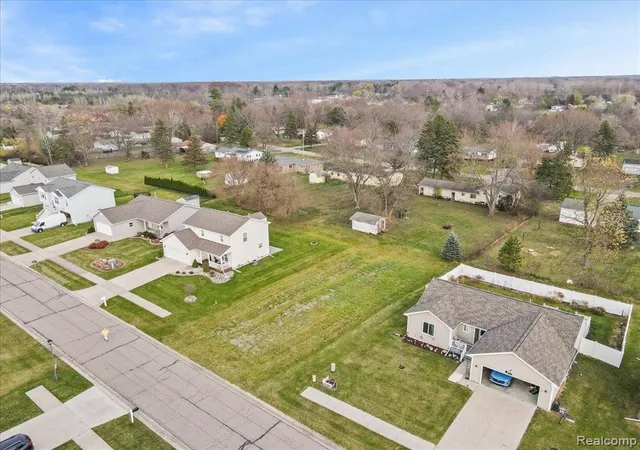 Photo 3 of Sale Pending at 3109 Dahlia, Burton, MI 48519 | MLS# 60356493 | Listing updated on 2025-06-30