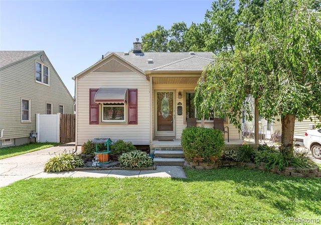 Homes for sale in Southgate, MI | 14672 Kennebec St, Southgate, MI 48195 | MLS# 61009665