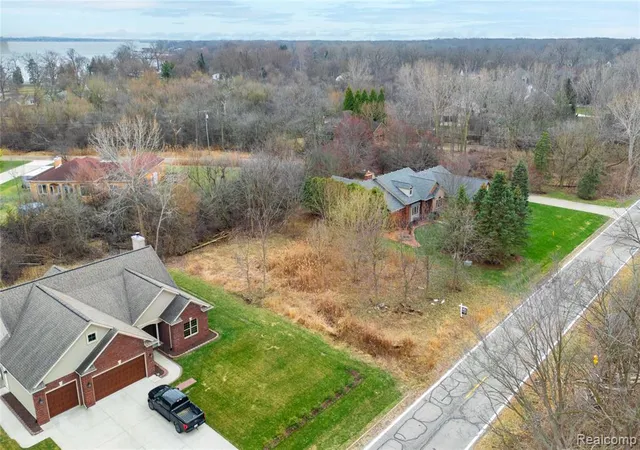 4th image of 129 Meridian, Grosse Ile, MI 48138 | MLS# 60980553