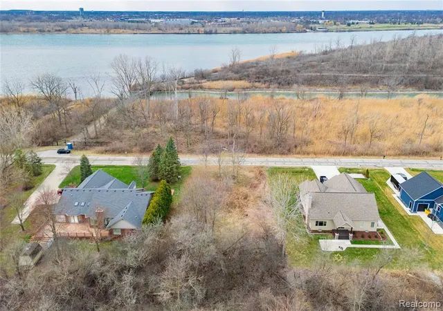 5th image of 129 Meridian, Grosse Ile, MI 48138 | MLS# 60980553