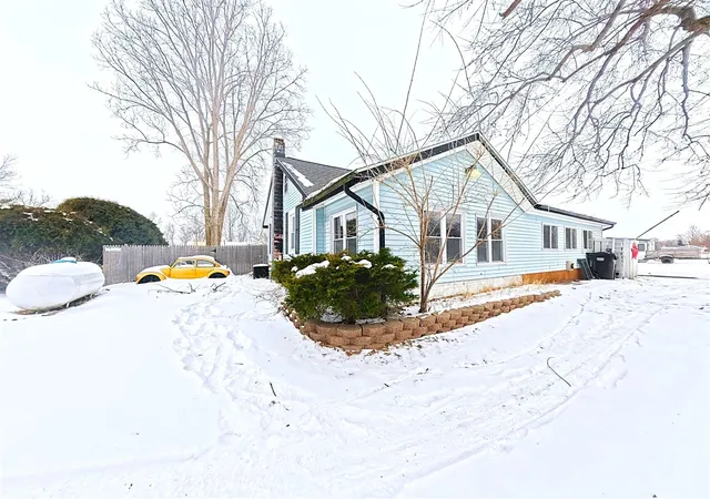 Homes for sale in Jackson, MI | 8654 Cady Rd, Jackson, MI 49201 | MLS# 70512940