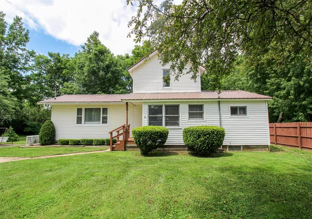 Homes for sale in Marcellus, MI | 617 E Read St, Marcellus, MI 49067 | MLS# 70544168