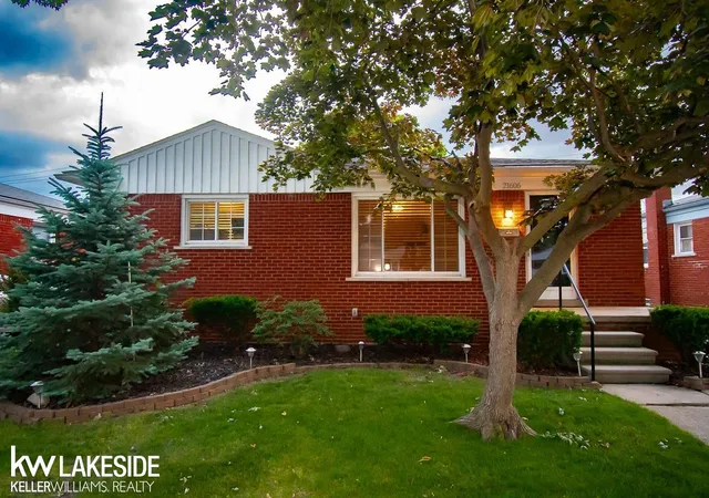 Homes for sale in Saint Clair Shores, MI | 21606 Arrowhead St, Saint Clair Shores, MI 48082 | MLS# 50203315