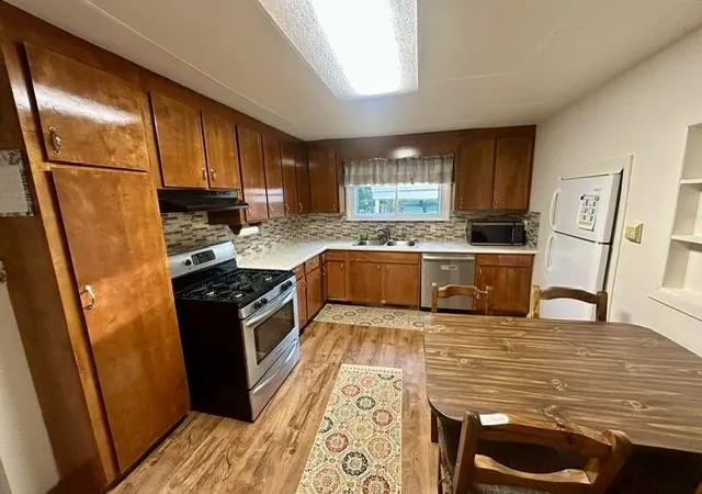 Photo 3 of Sale Pending at 706 W Beech St, Gladwin, MI 48624 | MLS# 50217535 | Listing updated on 2026-08-21