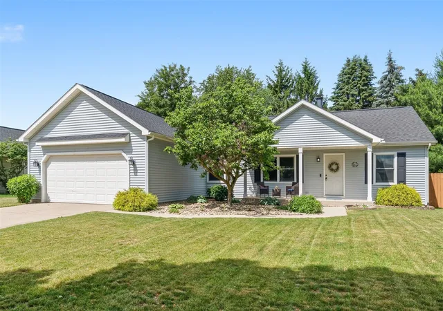 Homes for sale in Vicksburg, MI | 1114 Meadowsweet Ln, Vicksburg, MI 49097 | MLS# 70538729