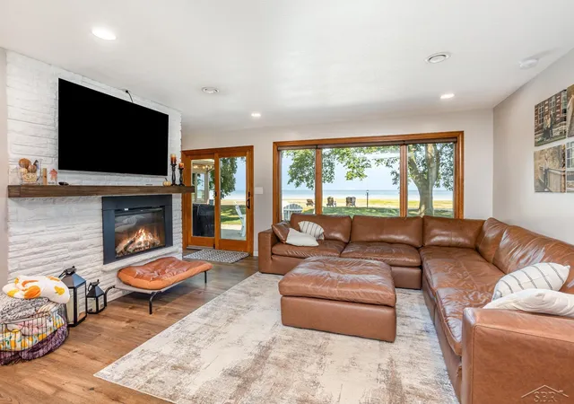 4th image of 44 N Linwood Beach Rd, Linwood, MI 48634 | MLS# 50213430