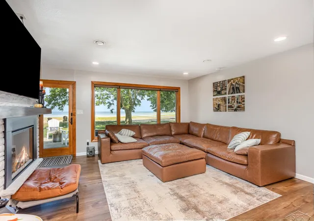 5th image of 44 N Linwood Beach Rd, Linwood, MI 48634 | MLS# 50213430