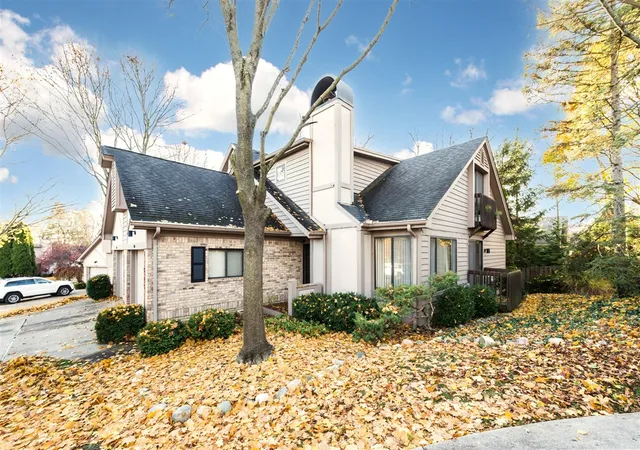 Photo 2 of Condo for sale at 2014 Audubon Dr, Ann Arbor, MI 48103 | MLS# 70502830 | Listing updated on 2025-12-15
