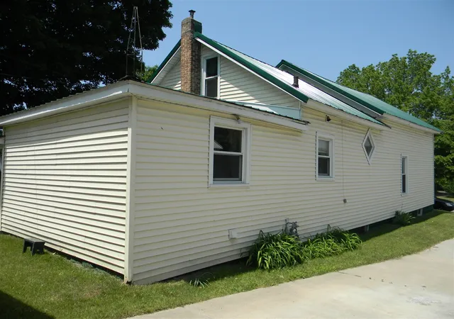 Homes for sale in Ludington, MI | 302 First St, Ludington, MI 49431 | MLS# 70475716