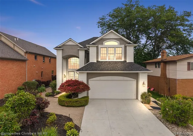 Photo 2 of Single family home for sale at 31975 Riverdale St, Harrison Township, MI 48045 | MLS# 61013996 | Listing updated on 2026-08-30