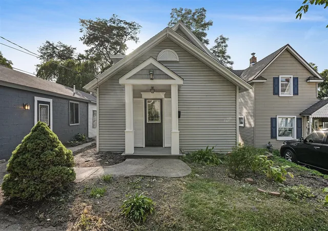 Homes for sale in Grand Rapids, MI | 729 Fairview Ave, Grand Rapids, MI 49503 | MLS# 70493206