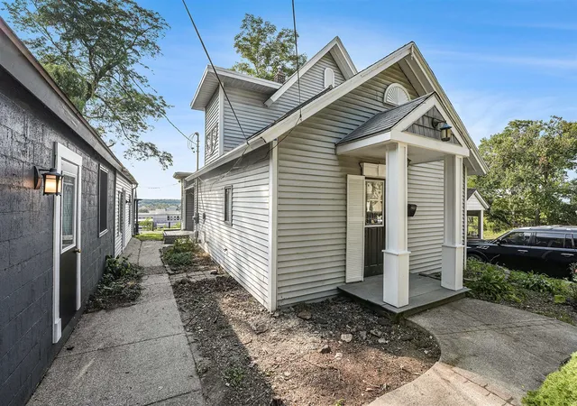 Homes for sale in Grand Rapids, MI | 729 Fairview Ave, Grand Rapids, MI 49503 | MLS# 70493206