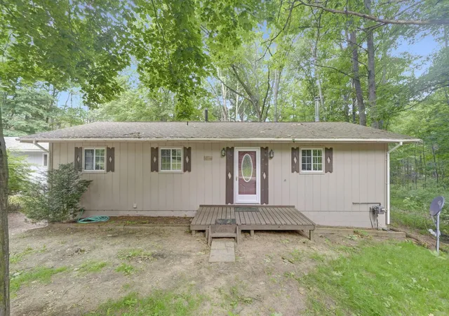 Homes for sale in Stanwood, MI | 8277 W Ridge Blvd, Stanwood, MI 49346 | MLS# 80070545