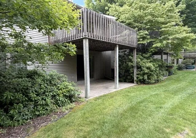 Homes for sale in Norton Shores, MI | 542 Tournament Cir, Norton Shores, MI 49444 | MLS# 70542052