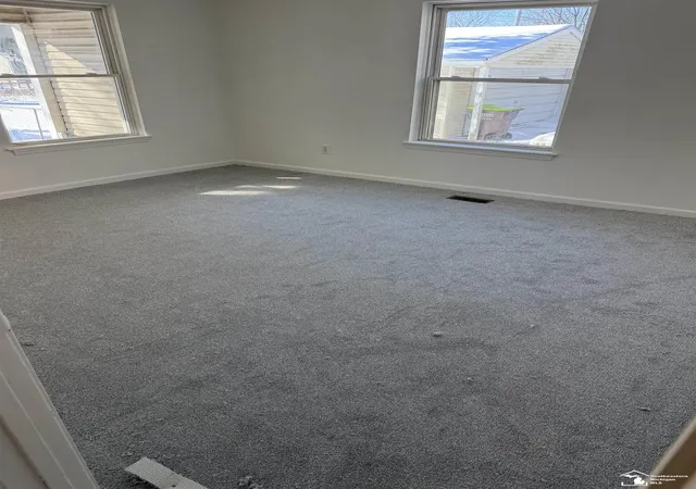 5th image of 710 E Fourth Rd, Monroe, MI 48161 | MLS# 50212018