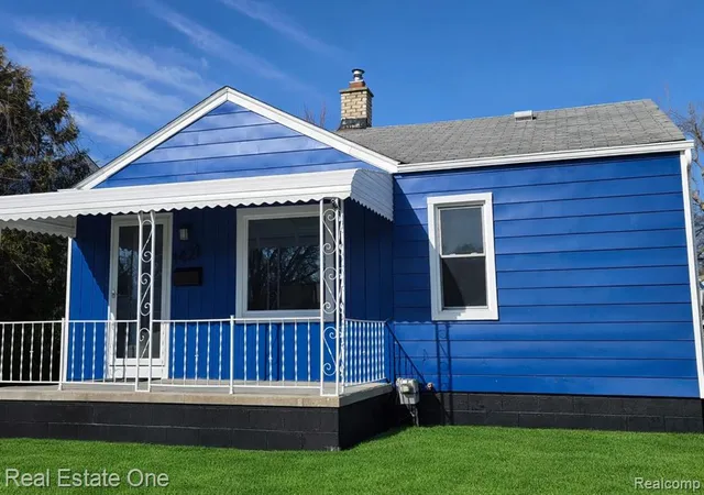 Homes for sale in Hazel Park, MI | 1421 E Evelyn Ave, Hazel Park, MI 48030 | MLS# 61008308